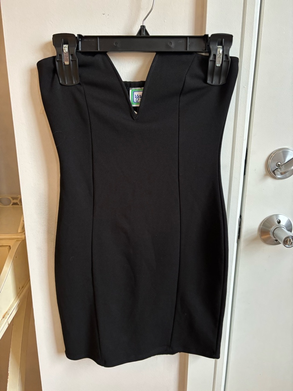 Women’s Black Strapless Mini Dress